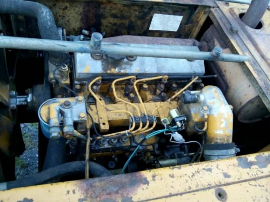 KOMATSU pc60-3 มีบุ้งกี๋และหัวคีบไม้ รถใช้งานได้ปกติ เครื่องดี ช่วงล่างใช้ได้ ราคาต่อรองได้ 08729767