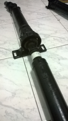 ขายเพลากลาง bmw e30 ถอดออกจากเครืองsr20 2000ccเกียรat สภาพดี ราคา2300 โทร0924462525 โส กทม