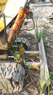 รถแมคโคร