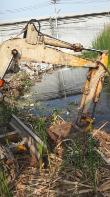 รถแมคโคร