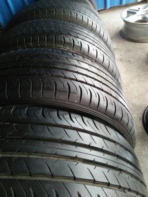 215/55R17. DUNLOP ปี14. ชุด 4 เส้น โทร.063-286-3551 ตจว.ส่งได้ครับ