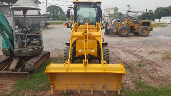 ขาย รถตัก LINGONG T926L รถใหม่แกะกล่อง เครื่อง 4 สูบ เอวอ่อน เกียร์ทอค เอกสารใบอินวอยซ์ ขาย รถตัก LINGONG T926L รถใหม่แกะกล่อง เครื่อง 4 สูบ เอวอ่อน เกียร์ทอค เอกสารใบอินวอยซ์