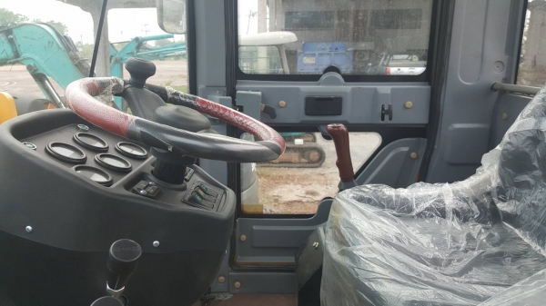 ขาย รถตัก LINGONG T926L รถใหม่แกะกล่อง เครื่อง 4 สูบ เอวอ่อน เกียร์ทอค เอกสารใบอินวอยซ์ ขาย รถตัก LINGONG T926L รถใหม่แกะกล่อง เครื่อง 4 สูบ เอวอ่อน เกียร์ทอค เอกสารใบอินวอยซ์