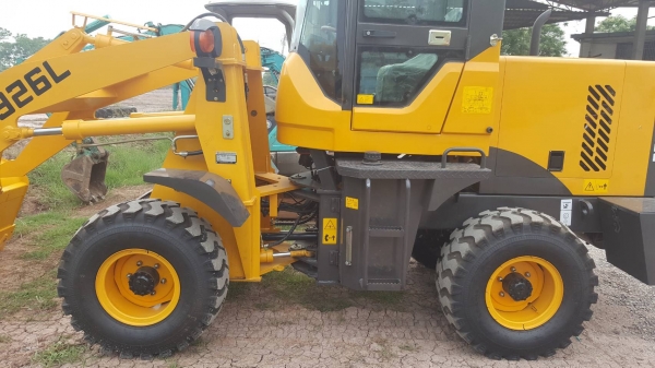 ขาย รถตัก LINGONG T926L รถใหม่แกะกล่อง เครื่อง 4 สูบ เอวอ่อน เกียร์ทอค เอกสารใบอินวอยซ์ ขาย รถตัก LINGONG T926L รถใหม่แกะกล่อง เครื่อง 4 สูบ เอวอ่อน เกียร์ทอค เอกสารใบอินวอยซ์