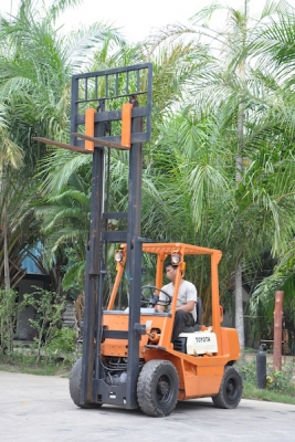 ขายFORKLIFT TOTOTA รุ่น4FG25(2.5ตัน) สวยเดิมจากญี่ปุ่น ยังไม่เคยใช้ในไทย 135,000เท่านั้น!!