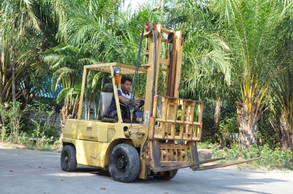 ขายFORKLIFT MITSUBISHI FG25(เสา4เมตร)(งากระดก)(2.5ตัน) สวยเดิมจากญี่ปุ่น ยังไม่เคยใช้ในไทย 165,000เท่านั้น!!