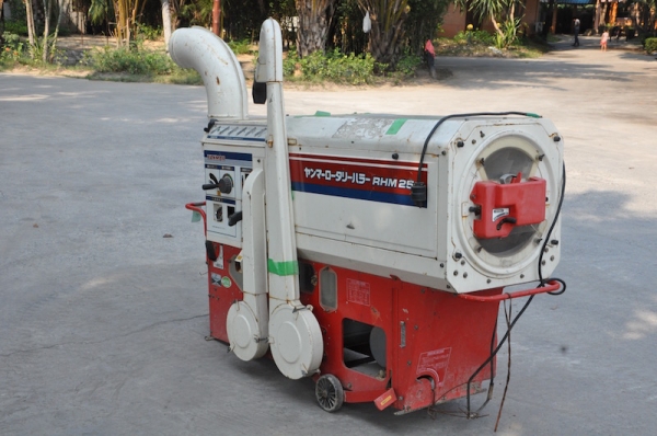ขายเครื่องสีข้าวYANMAR RHM25 สวยเดิมจากญี่ปุ่นยังไม่เคยใช้ในไทย 29,000เท่านั้น!!
