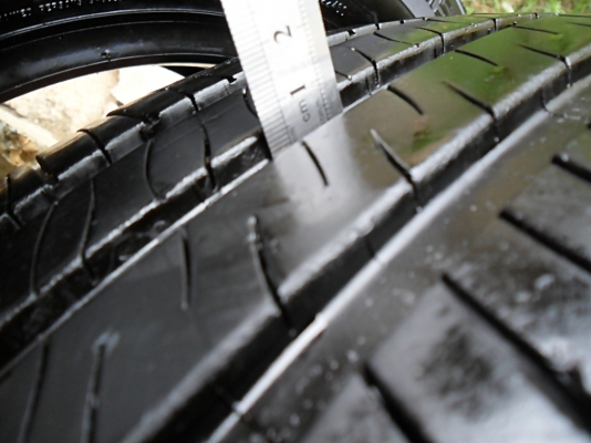 ยาง16 ลงพื้นกลางปี16 มิชลิน 215-60-16 ดอกหนา8มิล ยาง16 ลงพื้นกลางปี16 มิชลิน 215-60-16 ดอกหนา8มิล