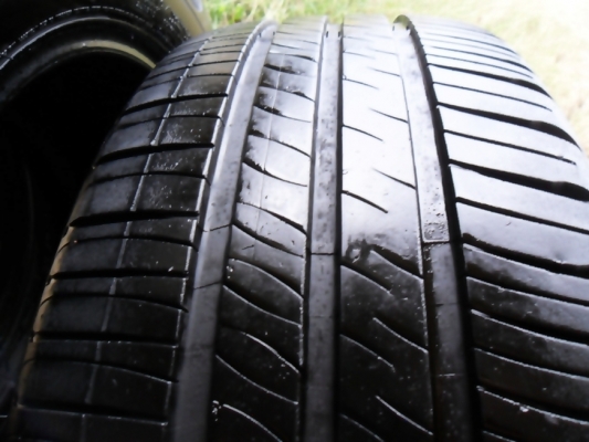 ยาง16 ลงพื้นกลางปี16 มิชลิน 215-60-16 ดอกหนา8มิล ยาง16 ลงพื้นกลางปี16 มิชลิน 215-60-16 ดอกหนา8มิล