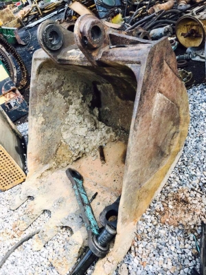 ขายตัดอะไหล่ KOBELCO sk 220-5 super ใครต้องการอะไร มาเลือกได้เลยครับขายทุกชิ้นส่วน รถอยู่ ปทุมธานี 090-772-3710 090-772-3708