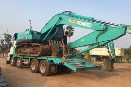 ขายดาวน์ 560,000  KOBELCO  SK 200-8 XM  ทำงาน 2,003  ชม.  ( PM 7000 ช่ัวโมง )         ยอดจัด       48งวดละ 94,895 = 4,554,960 บาท         ผ่อนแล้ว      11งวดx94,895 = 1,043,845 บาท           คงเหลือ        37งวด x 94,895 = 3,511,115 บาท    ขายดาวน์    560