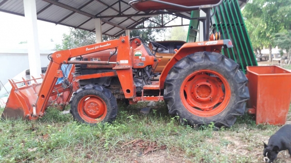 ขายรถตัก KUBOTA L4508  ถาษีเต็ม เอกสารครบ พิกัดรถ จ.นครราชสีมา ราคา 265,000 สนใจติดต่อ 093-4906005