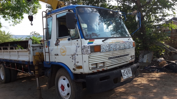 ขาย 6 ล้อเครน 3 ตัน  NISSAN UD 205 เทอร์โบว์ TADANO 3 ปอก กระบะยาว 5.80 เอกสารทะเบียนครบ ราคา 380,000 พิกัดรถ อ. ประทาย จ.นครราชสีมา สนใจติดต่อ 093-4906005