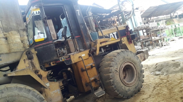 ขาย 850,000 CAT 950 F เครื่องดี ปั้มแรง เอวแน่น เล่มทะเบียน รถสวยพร้อมใช้ รถอยู่ สมุทปราการ 090-772-3710 090-772-3708