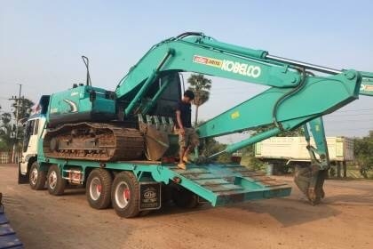 ขายดาวน์ 560,000 บาท KOBELCO  SK 200-8 XM  ทำงาน 2,003  ชม.  ( PM 7000 ช่ัวโมง )         ยอดจัด       48งวดละ 94,895 = 4,554,960 บาท         ผ่อนแล้ว      11งวดx94,895 = 1,043,845 บาท           คงเหลือ        37งวด x 94,895 = 3,511,115 บาท    ขายดาวน์