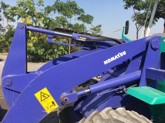ขายรถตัก KOMATSU WA 50-3E เกียร์ ปั้ม สมบูรณ์พร้อมใช้ครับ ติดต่อ 063-9316985 ID LINE : 0639316985 ครับ