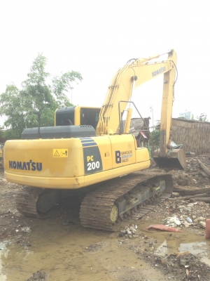 ขายด่วน!! Komatsu PC200-8 สภาพสวยๆค่ะ