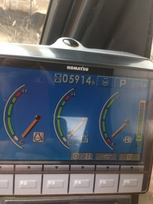 ขายด่วน!! Komatsu PC200-8 สภาพสวยๆค่ะ
