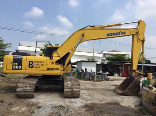 ขายด่วน!! Komatsu PC 200-7 สภาพสวยๆค่ะ