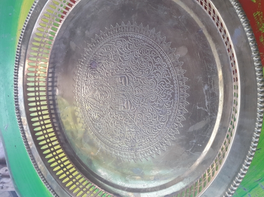 ถาดทองเหลือง 16 นิ้ว ลายเทพพนม สวยๆ งานเก่า ใบละ 1,900