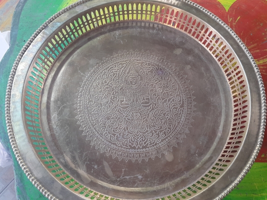 ถาดทองเหลือง 16 นิ้ว ลายเทพพนม สวยๆ งานเก่า ใบละ 1,900