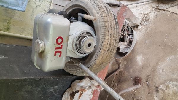 ขายเครื่องเรือหางยาว Jlo กับ Rotax คับ