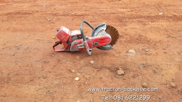 ตัวใหญ่กว่าเดิมครับ เครื่องม้วนฟาง ม้วนหญ้า ม้วนใบอ้อย ติดรถไถนา แทรคเตอร์