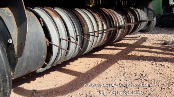 ตัวใหญ่กว่าเดิมครับ เครื่องม้วนฟาง ม้วนหญ้า ม้วนใบอ้อย ติดรถไถนา แทรคเตอร์