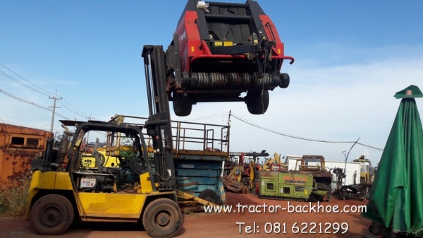 ตัวใหญ่กว่าเดิมครับ เครื่องม้วนฟาง ม้วนหญ้า ม้วนใบอ้อย ติดรถไถนา แทรคเตอร์