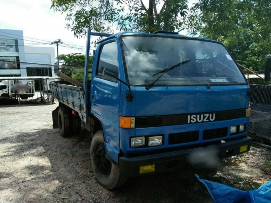 รถอีซูซู 6 ล้อ ( ไม่ดั้ม ) NPR 115 แรงม้า. ปี 32. , ( รถ ห้าง แท้. ) สนใจติดต่อ 081 - 6079515