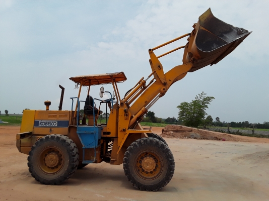 ขายด่วน รถตัก KOBELCO LK300A เอวอ่อน