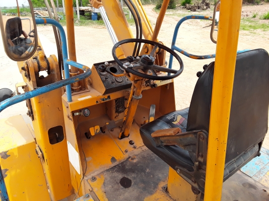 ขายด่วน รถตัก KOBELCO LK300A เอวอ่อน