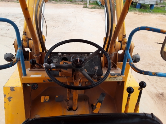 ขายด่วน รถตัก KOBELCO LK300A เอวอ่อน