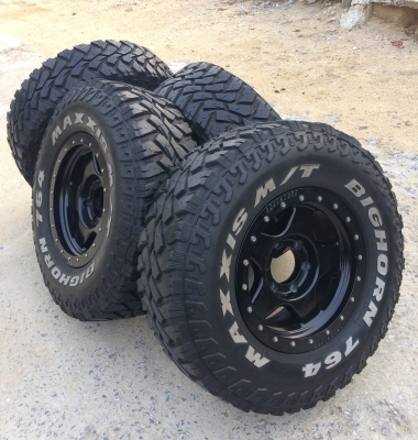 ล้อพร้อมยาง Mud 265/75/16 สวยๆ