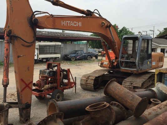 ขายรถแบคโค HITACHI EX200-2 เครื่อง ปั้ม แรง เอวมีขยับนิดหน่อย ใบขนาด 80 โซ้สะภาพ 80\% มูมฮาร์มสวย เอกสารเล่มทะเบียน ราคา425000 สนใจมาดูรถได้ที่ 081-3531946 ลาย ID 081-3531946 ต่อ.บางนา รถอยู่ กทม