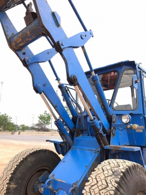 ขายรถตักล้อยาง CAT 910 40Y (ขนาดเท่า WA100) รถนอกนำเข้าจากญี่ปุ่น สภาพสวยพร้อมใช้งาน มีVDOการทำงานครับ ขายรถตักล้อยาง CAT 910 40Y (ขนาดเท่า WA100) รถนอกนำเข้าจากญี่ปุ่น สภาพสวยพร้อมใช้งาน มีVDOการทำงานครับ