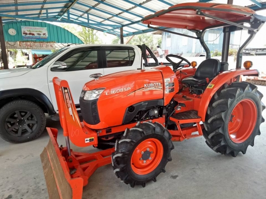 คูโบต้า L3608SP 4 WD  รถเกรด A ใบมีดตราช้าง ตัดหญ้าใหม่