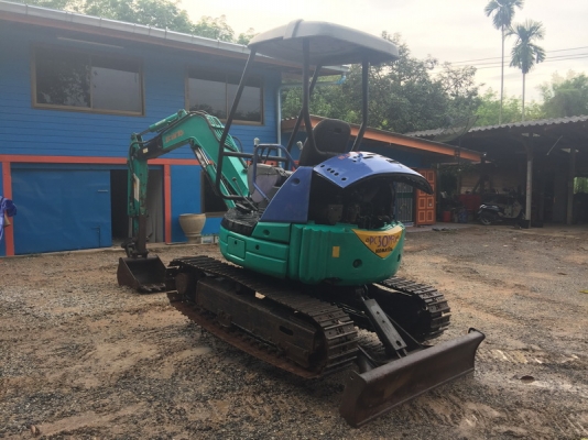 ขายรถขุดเล็กkomatsu pc30mr-1 สภาพดีพร้อมใช้งานราคาต่อลองได้