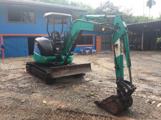 ขายรถขุดเล็กkomatsu pc30mr-1 สภาพดีพร้อมใช้งานราคาต่อลองได้