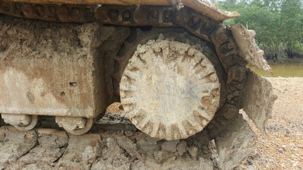 KOMATSU PC200-6 เครื่องดี แห้งๆ ปั้มแรงไม่โหลด ช่วงล่างได้ พร้อมใช้งาน ราคาต่อรองได้ สอบถาม087297673