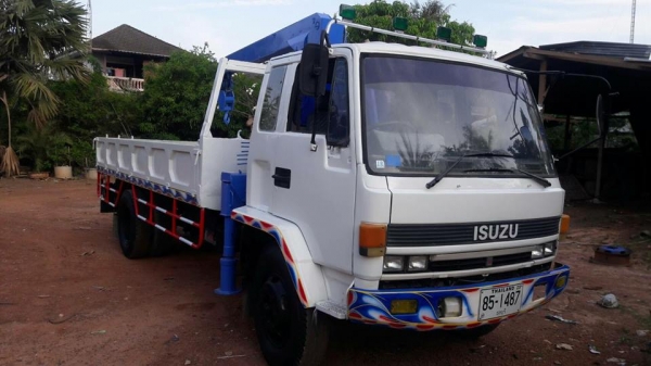 ขายรถ6ล้อเครน อีซูซุROCKY195 เครน3.7ตัน3ปอก กระบะยาว5.10เมตร แชชซีสวยทะเบียนครบ