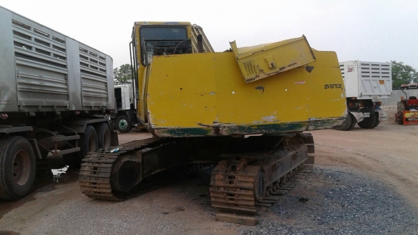 ขายตามสภาพ แบคโฮ KOMATSU PC200-5 คอนโทรลยาว ไฟฟ้าครบ เครื่องพังเสื้อทะลุ เอกสารใบอินวอยซ์ ราคาต่อรองได้ครับ