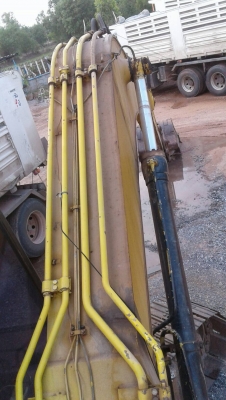 ขายตามสภาพ แบคโฮ KOMATSU PC200-5 คอนโทรลยาว ไฟฟ้าครบ เครื่องพังเสื้อทะลุ เอกสารใบอินวอยซ์ ราคาต่อรองได้ครับ