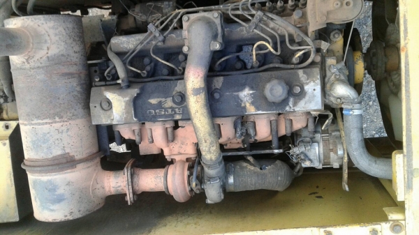 ขายตามสภาพ แบคโฮ KOMATSU PC200-5 คอนโทรลยาว ไฟฟ้าครบ เครื่องพังเสื้อทะลุ เอกสารใบอินวอยซ์ ราคาต่อรองได้ครับ