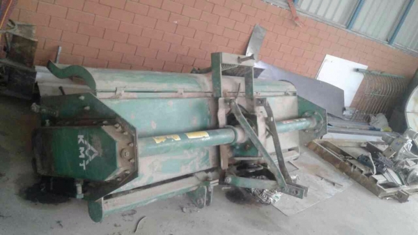 ขายด่วน โรตารี่ KMT 2.50 เมตร สภาพสวยของใหม่ 95\% ราคา 65,000บาท