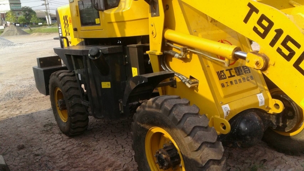 ขาย รถตัก LINGONG T915L เครื่อง 2 สูบ เอวอ่อน เอกสารใบอินวอยซ์