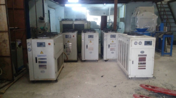 ขายเครื่องทำน้ำเย็นอุตสาหกรรม chiller ขนาด 5 ตัน ton สภาพดีราคาถูก ขายเครื่องทำน้ำเย็นอุตสาหกรรม chiller ขนาด 5 ตัน ton สภาพดีราคาถูก