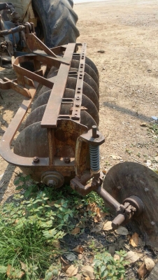 ขาย FORD 77 อุปกรณ์4ชิ้น ใบดัน+ผาน7+ผาน3+ผานยกร่อง พร้อมเล่ม