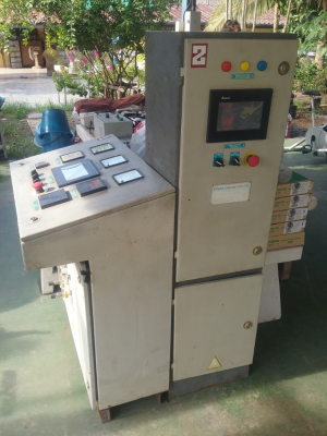 ขาย 4 หมื่น ตู้ไฟฟ้าควบคุม จำนวน 2 ตู้ อุปกรณ์ครบ มีทั้งชุด อินเวอร์เตอร์ ชุดหม้อแปลง ชุดเซอร์โวไดร์เวอร์ ชุดคอนโทรลอื่นๆหลายอย่าง