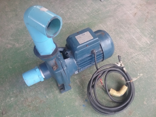 ขาย 8 พัน ปั๊มน้ำชนิดแรงดันสูง ขนาด 2 HP. ใช้ไฟบ้าน อัตราการปั๊ม 600 ลิตร/นาที ความสูงน้ำ 22.5 เมตร ขนาดท่อ 2 นิ้ว แรงดันสำหรับอาคารสูงไม่เกิน 7 ชั้น พร้อมใช้งาน มาขนเอาเอง